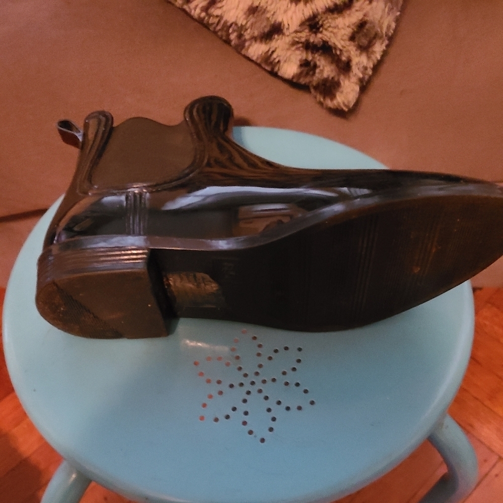 New patent leather flat booties hp🔥🔥🔥 - Picture 2 of 4